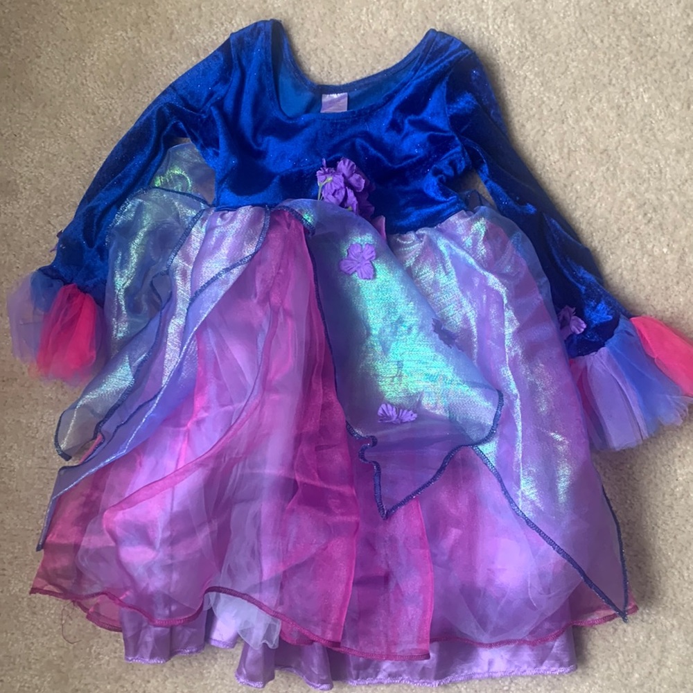 Flower fairy costume, size petite small (4-5T)
